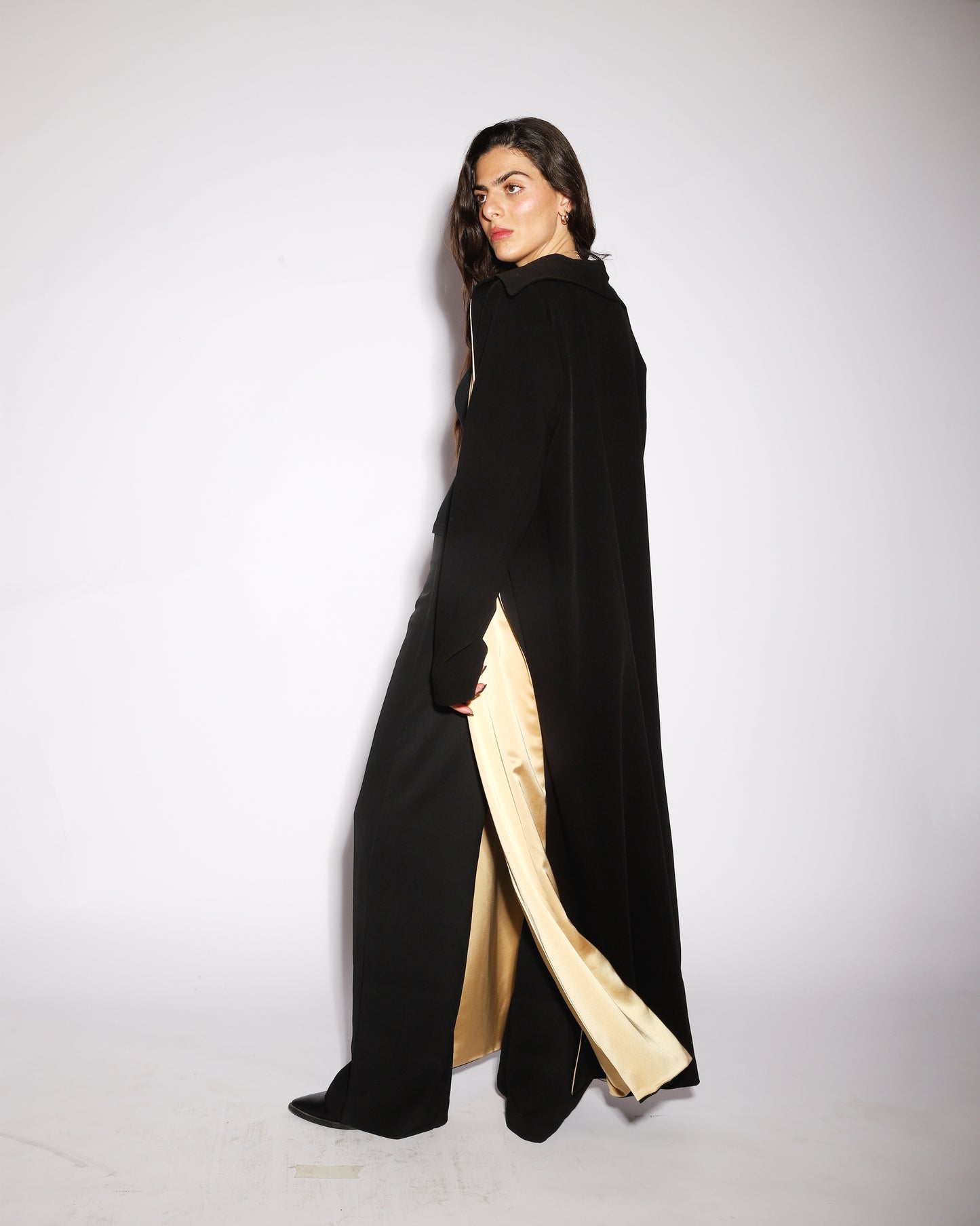 THE ONYX COAT