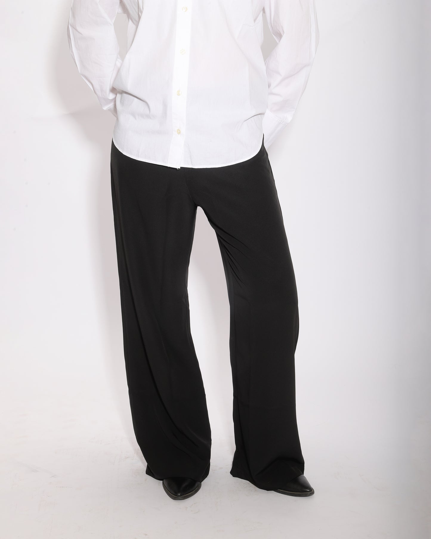 BLACK STRAIGHT PANTS